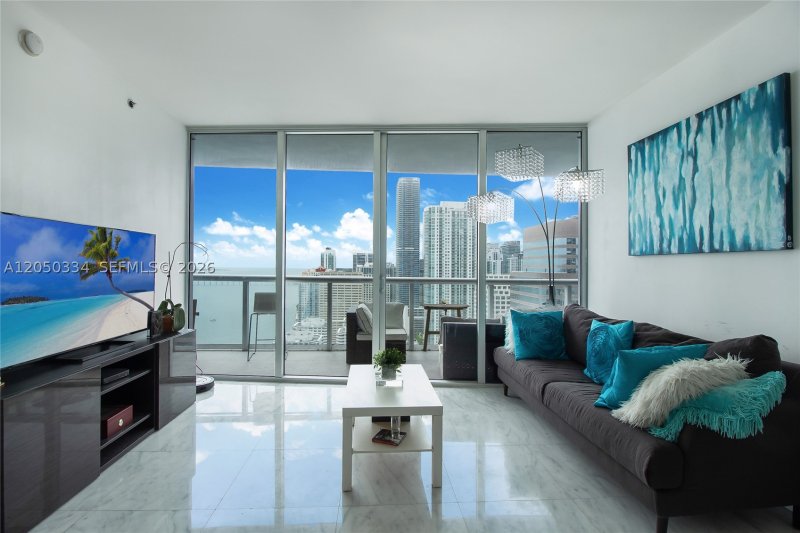 Condo for sale at Icon Brickell Tower II 3803
