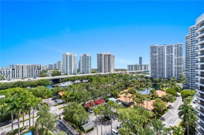 Mystic Pointe 300 Apt #1207