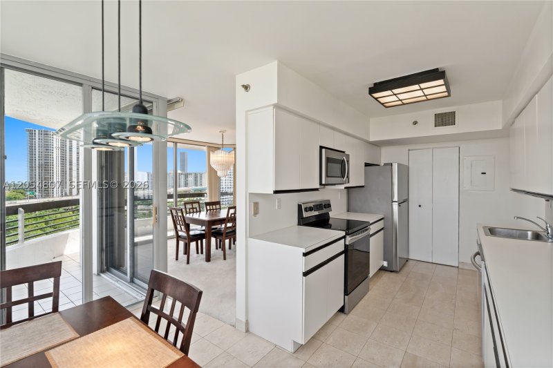 Condo for sale at Mystic Pointe 300 1207