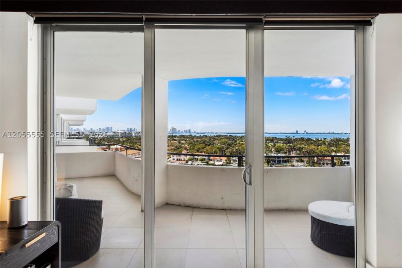 Comprar apartamento en Seacoast 5151 1420