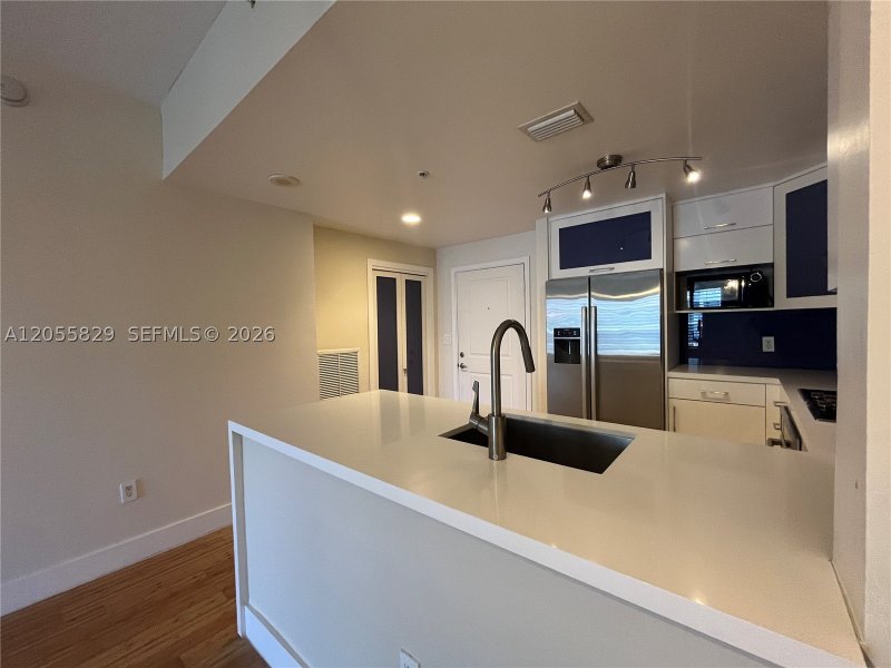 Apartment for rent at Ten Aragon 614
