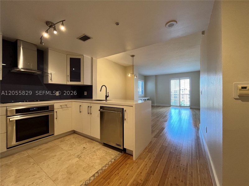 Apartment for rent at Ten Aragon 614