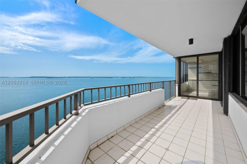 Apartment for rent at Brickell Key One A1206