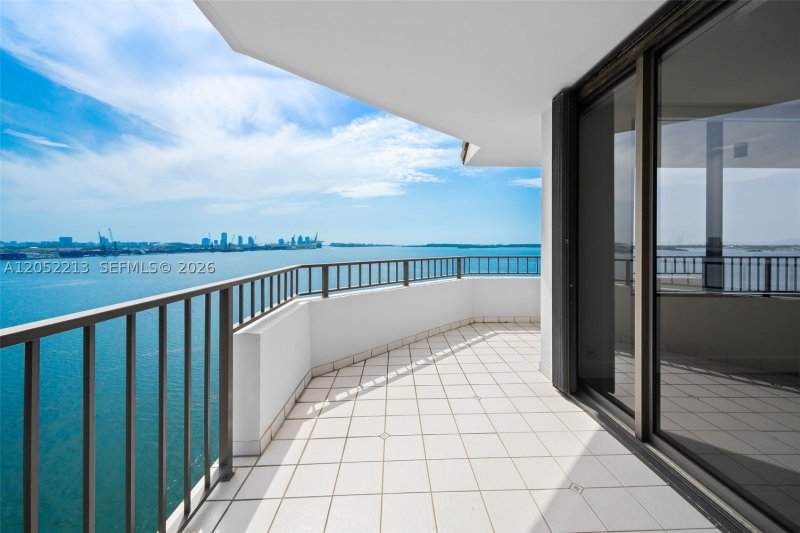 Apartment for rent at Brickell Key One A1206