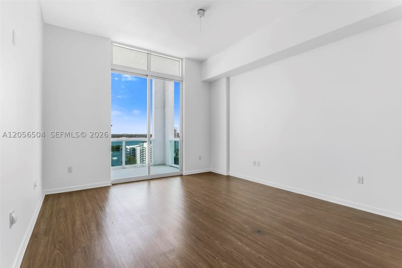 Condo for sale at 360 Condominium West PH19