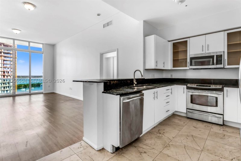 Condo for sale at 360 Condominium West PH19