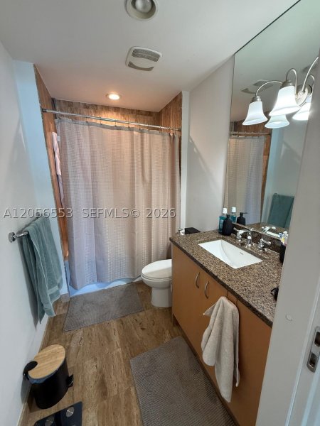 Apartment for rent at Met 1 T-3301