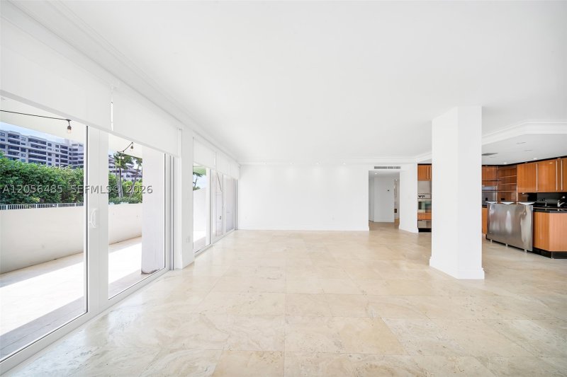 Comprar apartamento en Commodore Club South 201