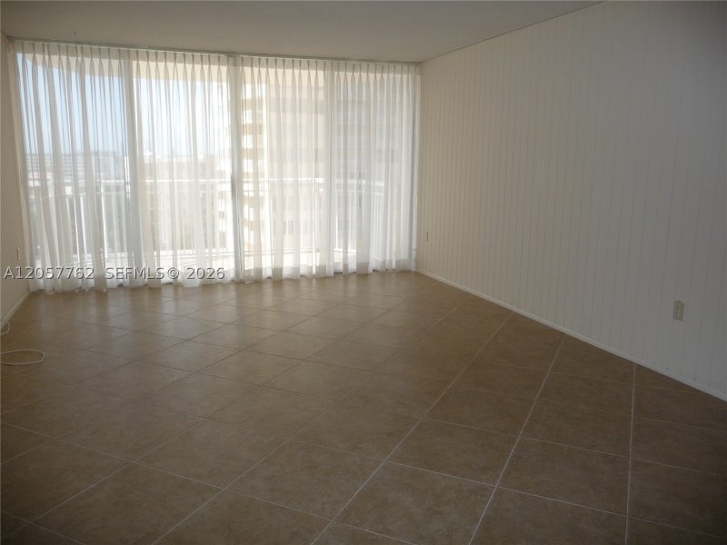 Alquiler de apartamento en Del Prado South Tower 603