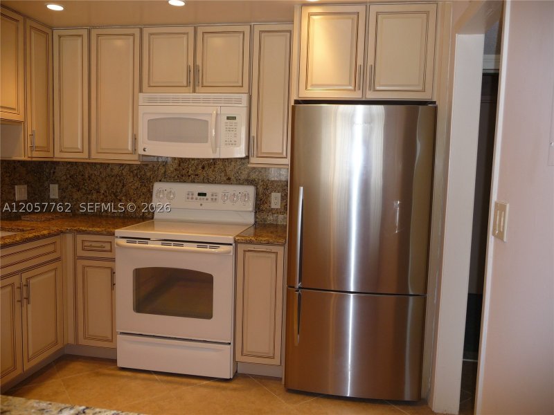 Alquiler de apartamento en Del Prado South Tower 603