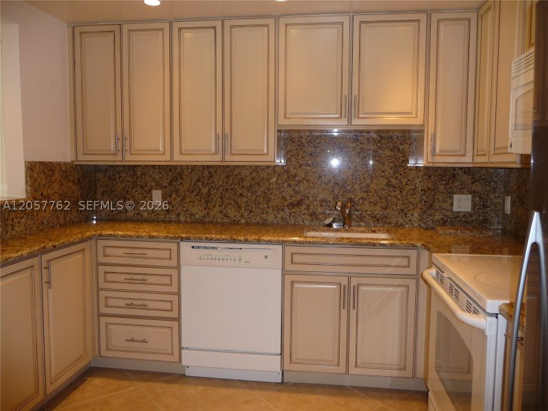 Alquiler de apartamento en Del Prado South Tower 603