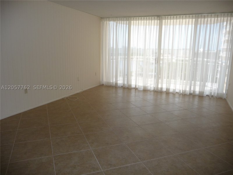 Alquiler de apartamento en Del Prado South Tower 603