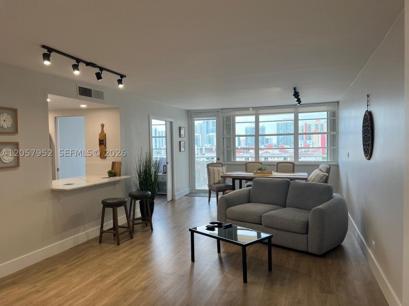 Comprar apartamento en Winston Towers 1215