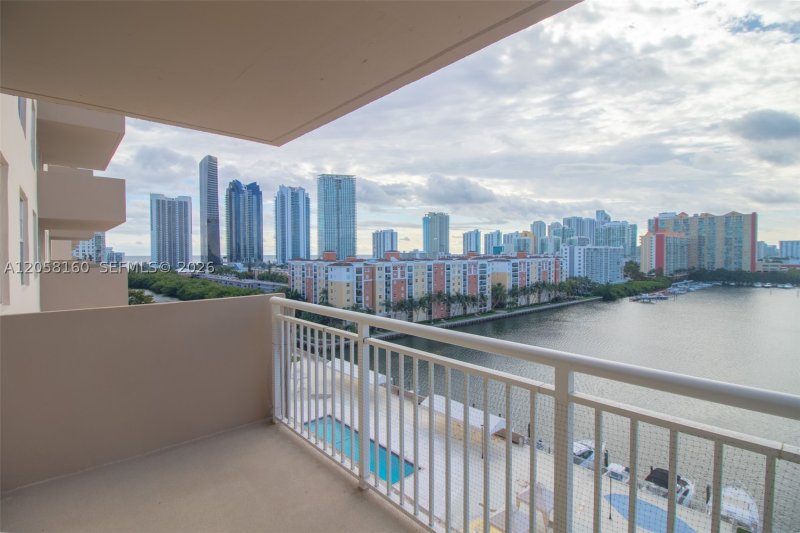 Condo for sale at Winston Towers 2102