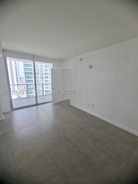 Comprar apartamento en 1100 Millecento 2001