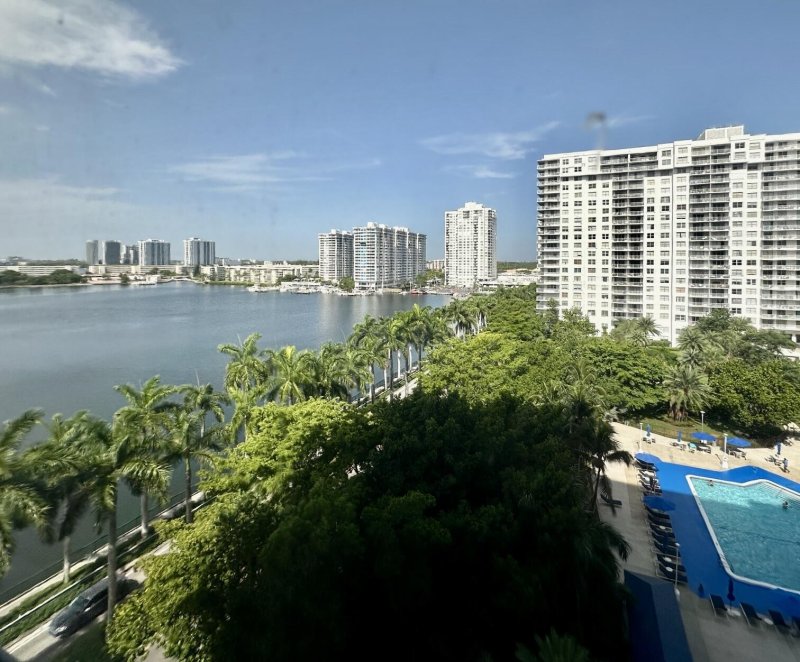 Admirals Port Condos Apt #914E