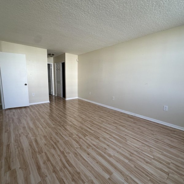 Alquiler de apartamento en Admirals Port Condos 914E