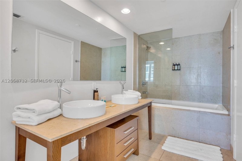 Comprar apartamento no Icon Brickell Viceroy 3401