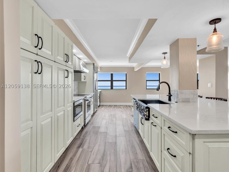 Condo for sale at The Summit 802S