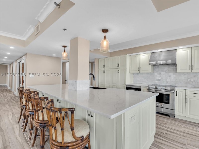 Condo for sale at The Summit 802S