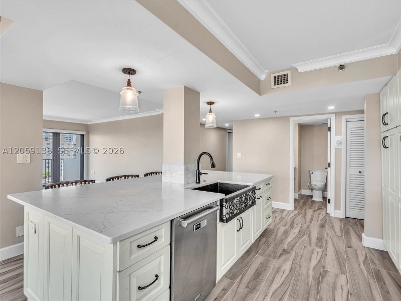 Condo for sale at The Summit 802S