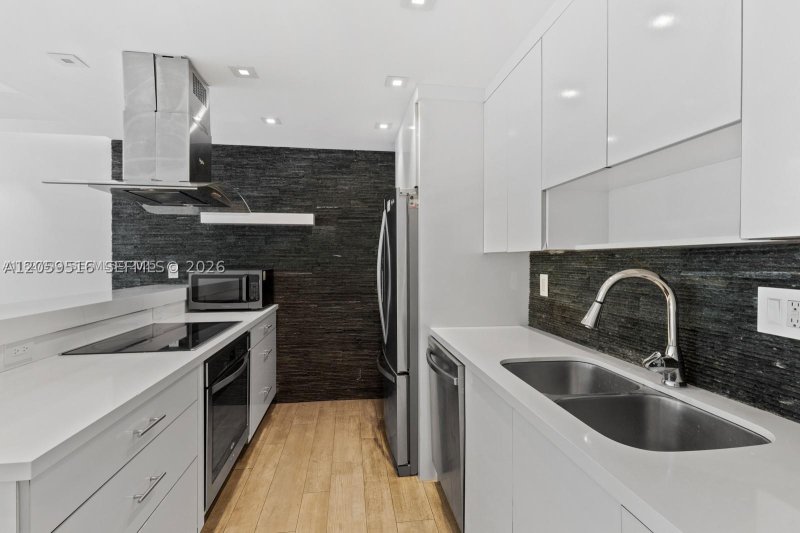 Alquiler de apartamento en Key Colony IV Botanica 207
