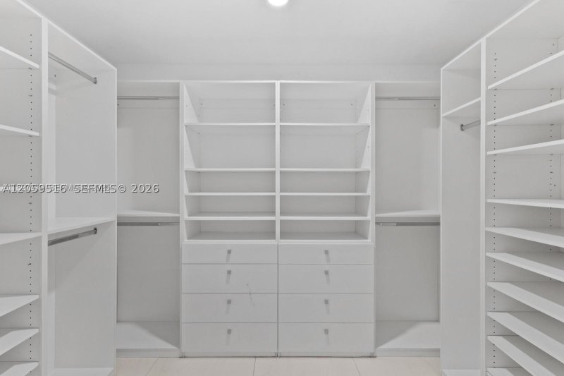 Alquiler de apartamento en Key Colony IV Botanica 207