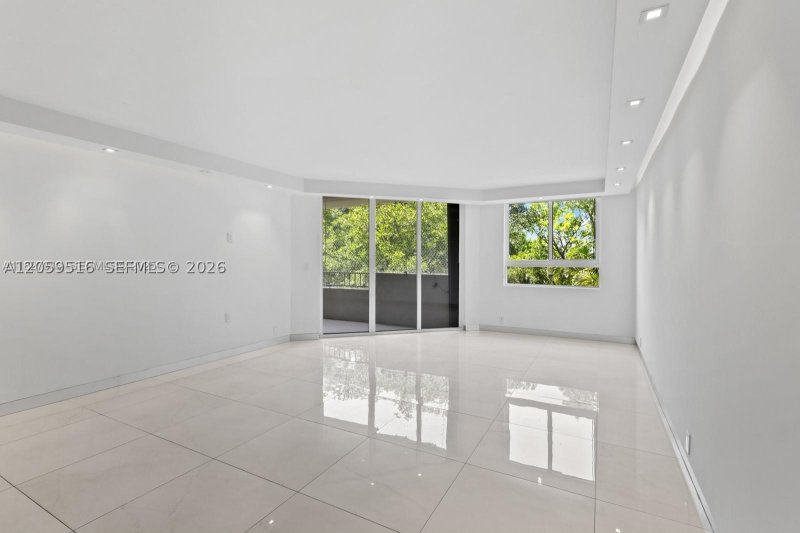 Alquiler de apartamento en Key Colony IV Botanica 207