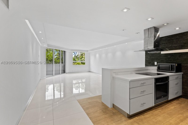 Alquiler de apartamento en Key Colony IV Botanica 207