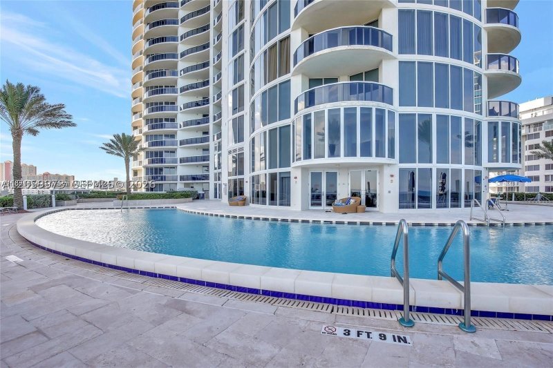 Condo for sale at Ocean Four 3501