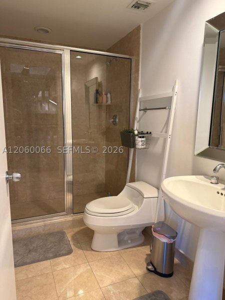 Comprar apartamento en Three Tequesta Point 1102
