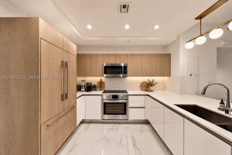 Condo for sale at One Bay Residences 111