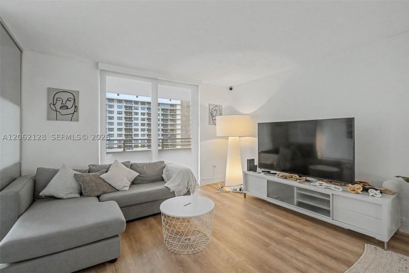 Property photo # 7