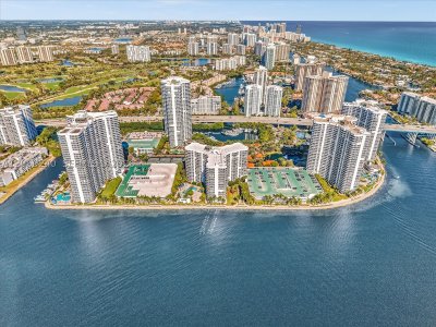 Mystic Pointe 500 Apt #1004