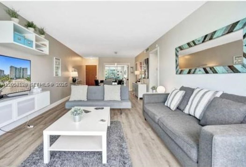 Condo for sale at Tides Hollywood Beach 7C
