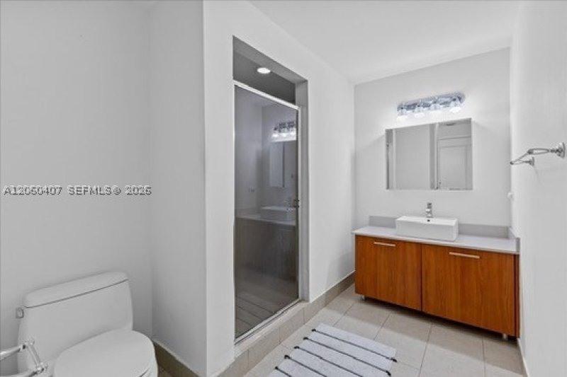 Comprar apartamento no Midtown Miami 4 L0202