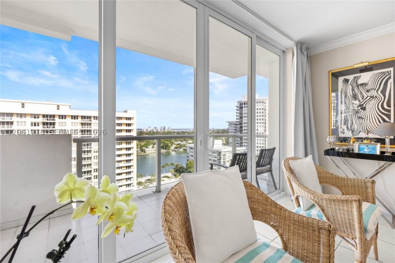 Pavilion Apt #1515