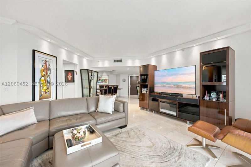 Comprar apartamento en North Tower at The Point 1502