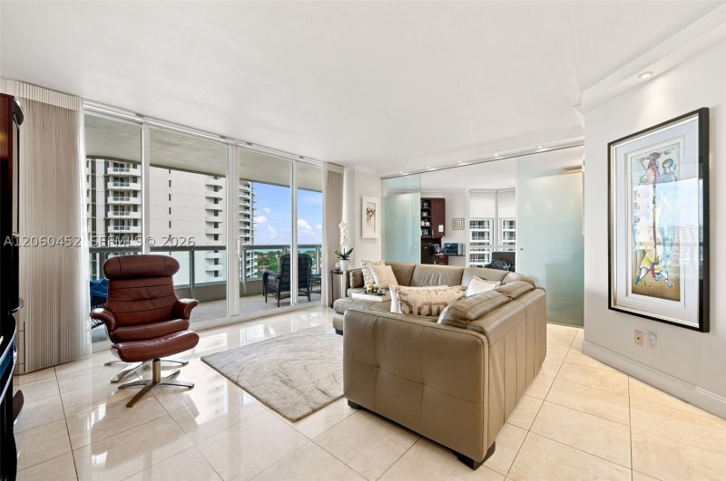 Comprar apartamento en North Tower at The Point 1502