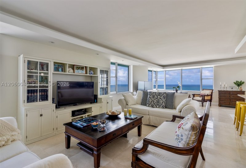 Condo for sale at Imperial House 11E