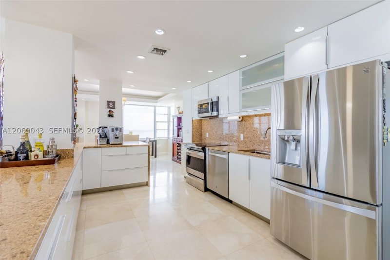 Condo for sale at Imperial House 11E