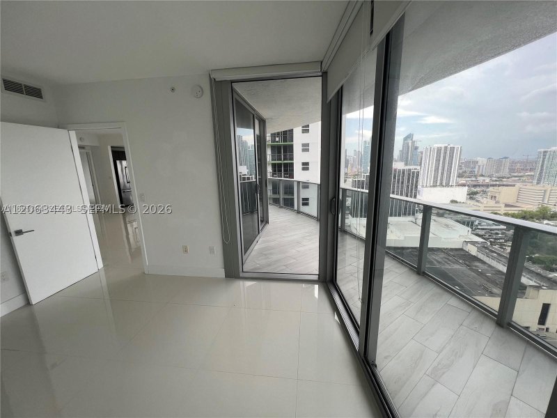 Condo for sale at Aria on The Bay 3000