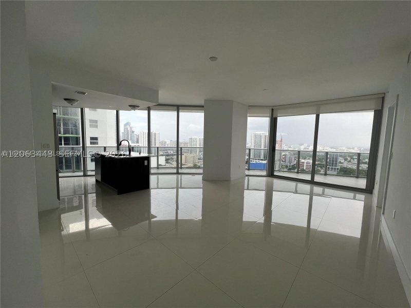 Condo for sale at Aria on The Bay 3000