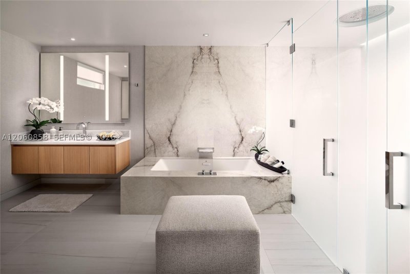 Condo for sale at Pier Sixty-Six Residences Azul 803