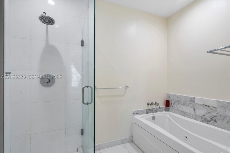 Comprar apartamento no 500 Brickell West Tower 4305
