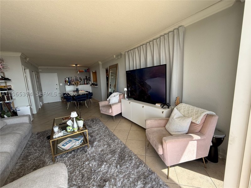 Comprar apartamento no 5600 Collins 16G