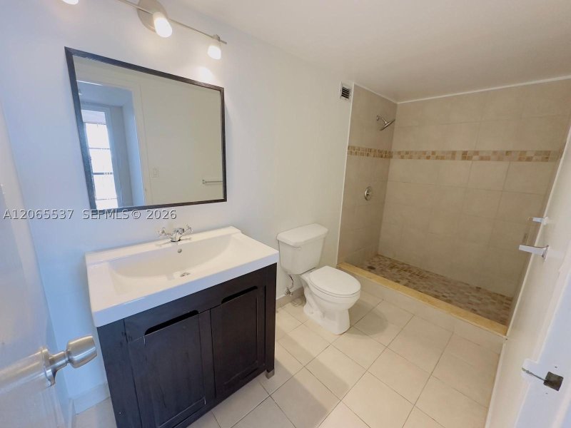 Apartment for rent at Oceanview Park 611