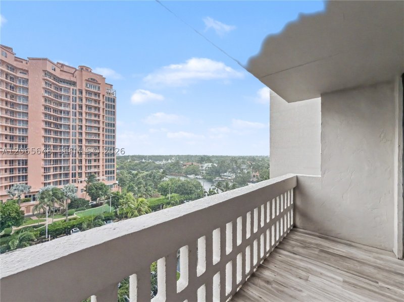 Apartment for rent at Gables Waterway Towers 818