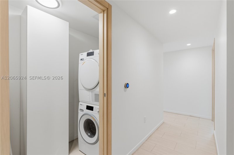 Apartment for rent at Brickell Flatiron 1902