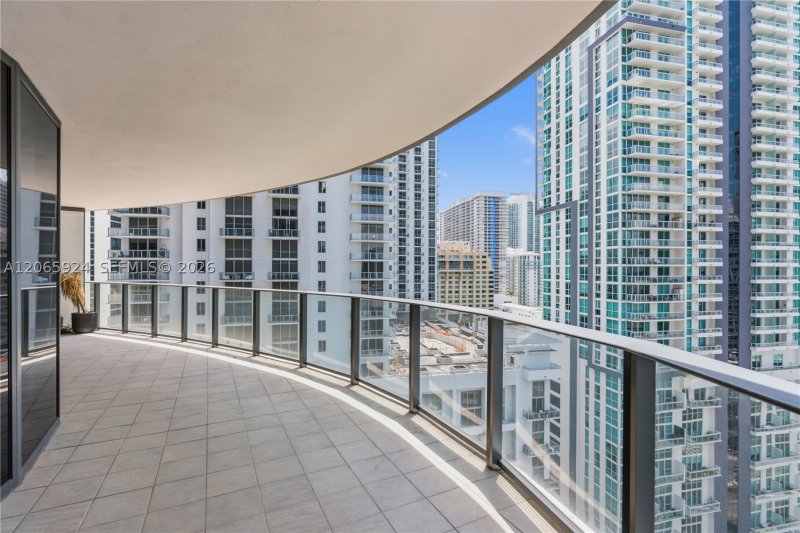 Apartment for rent at Brickell Flatiron 1902